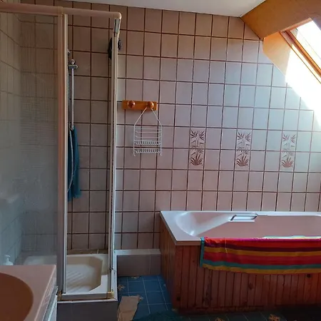 Homestay Lit 2 Personnes Grand Bureau Fruges