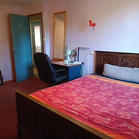 Homestay Lit 2 Personnes Grand Bureau